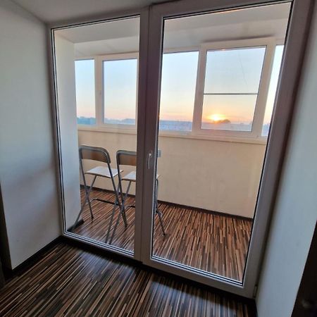 Apartment On Republic Square Uszty-Kamenogorszk Kültér fotó