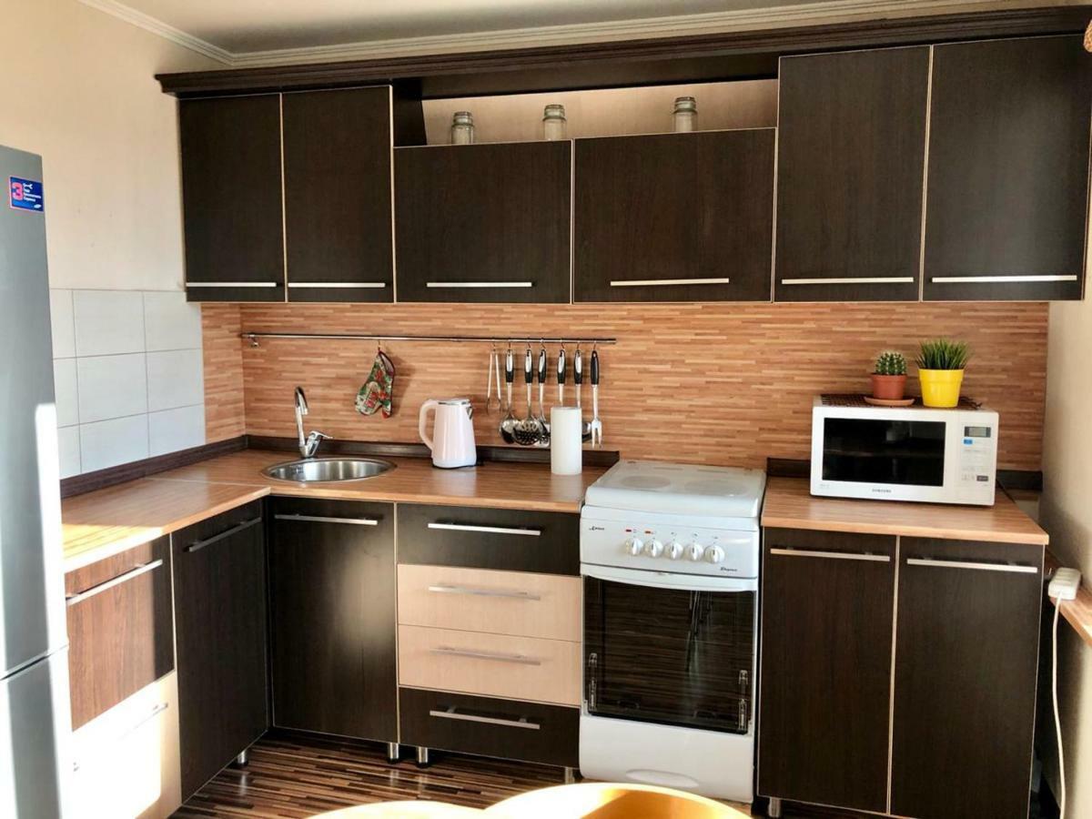 Apartment On Republic Square Uszty-Kamenogorszk Kültér fotó